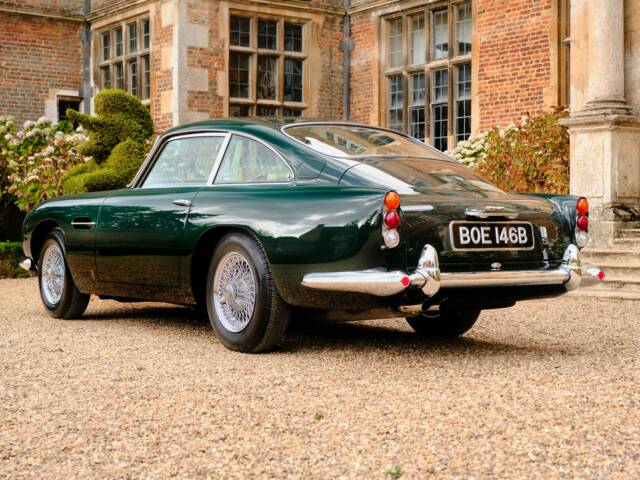 Aston Martin DB 5