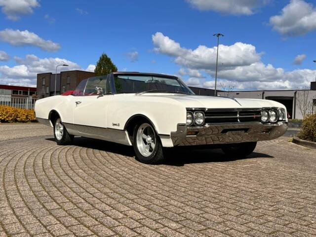 Bild 1/7 von Oldsmobile Dynamic 88 (1966)