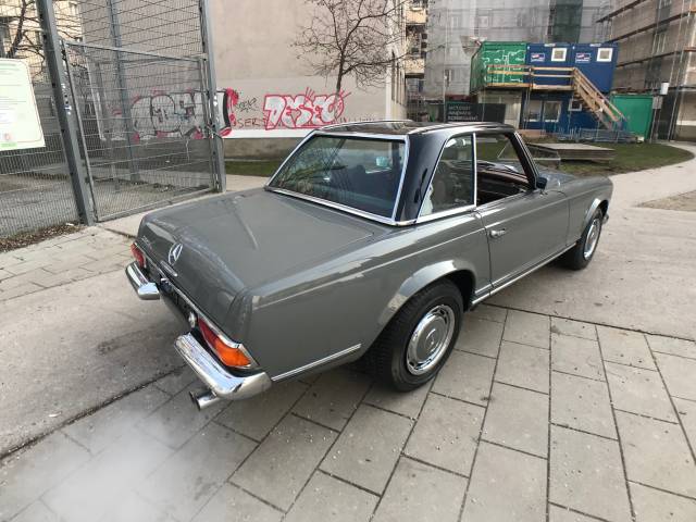 Mercedes-Benz 280 SL