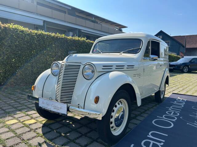 Renault Juvaquatre
