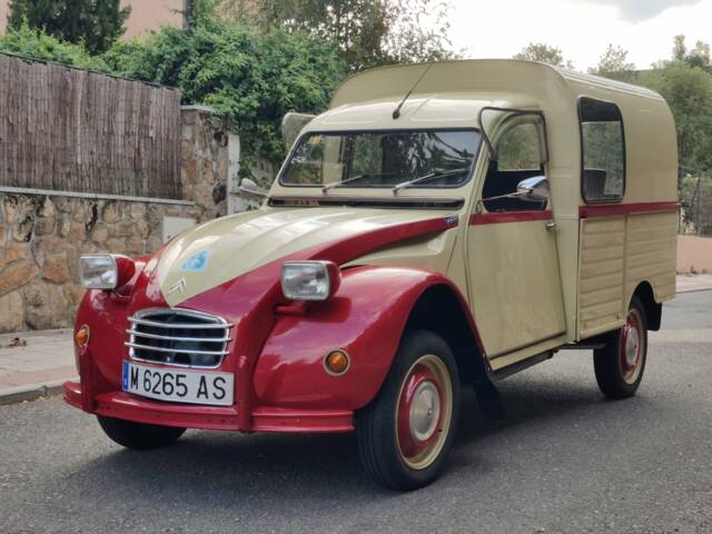 Immagine 1/45 di Citroën AK 400 (1975)