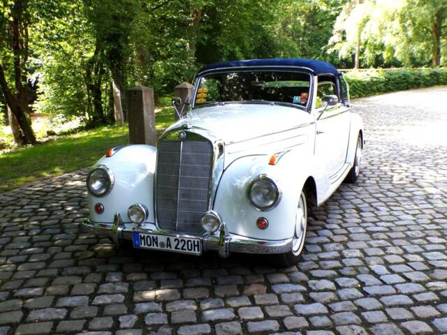 Mercedes-Benz 220 Cabriolet A