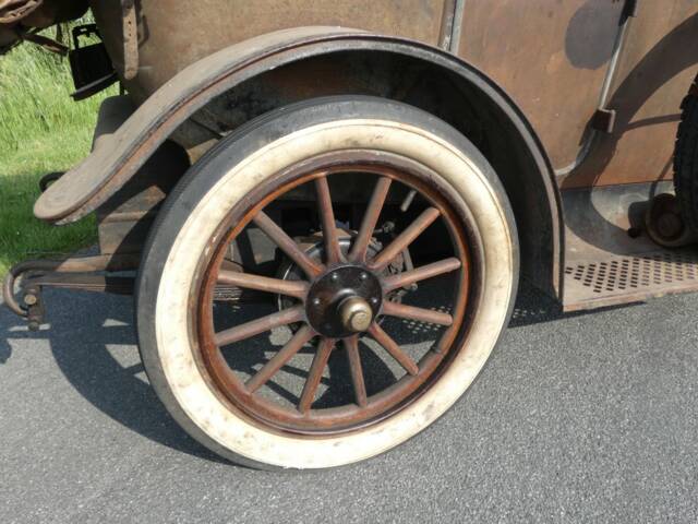 Regal Model T Underslung