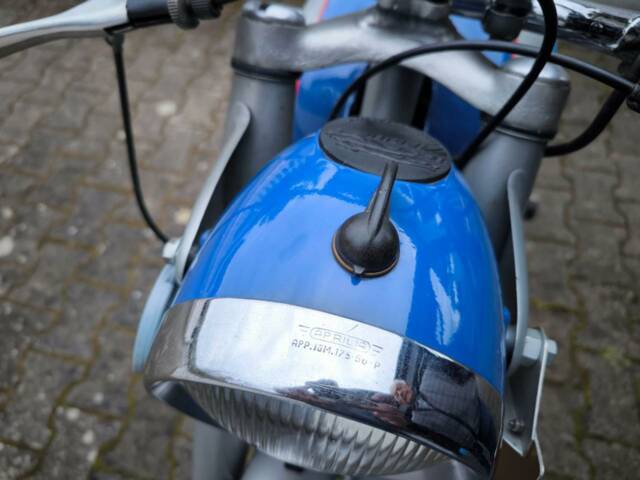 Mondial 125 Champion