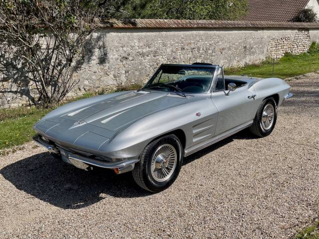 Image 1/44 of Chevrolet Corvette Sting Ray Convertible (1964)