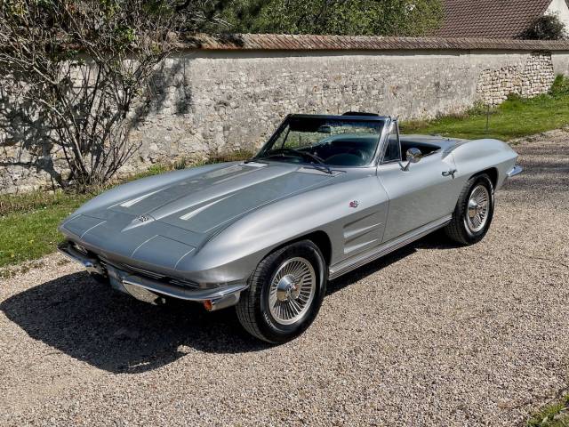 Immagine 1/44 di Chevrolet Corvette Sting Ray Convertible (1964)