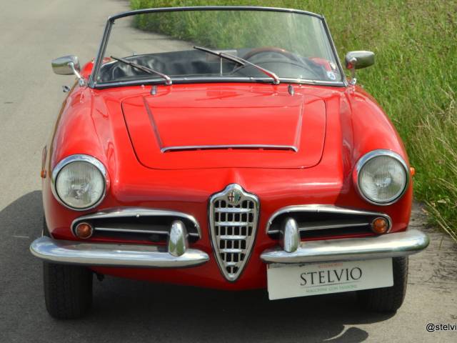 Alfa Romeo Giulia 1600 Spider