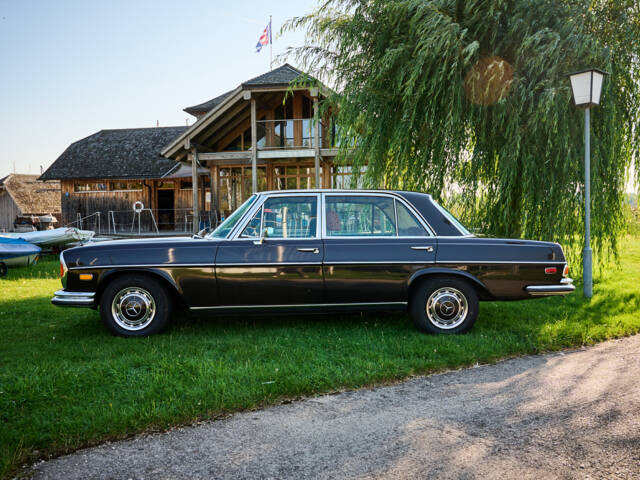 Mercedes-Benz 300 SEL 4.5