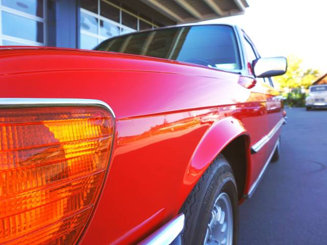 Mercedes-Benz 280 SE