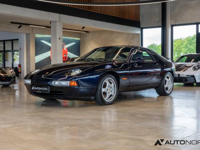 Porsche 928 GTS