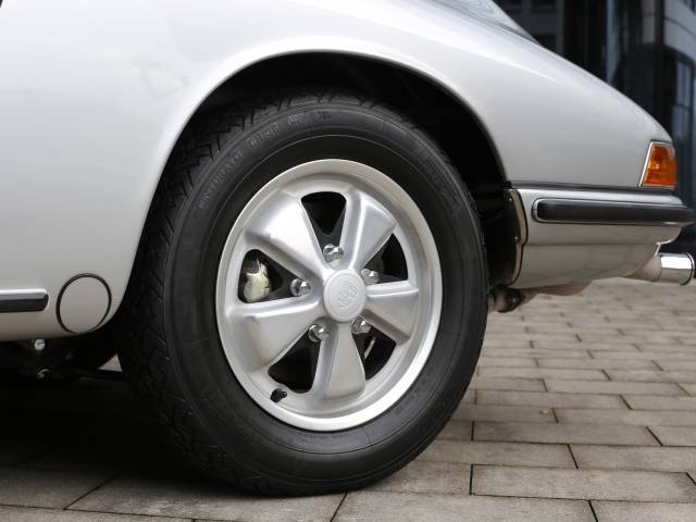 Porsche 911 2.0 S