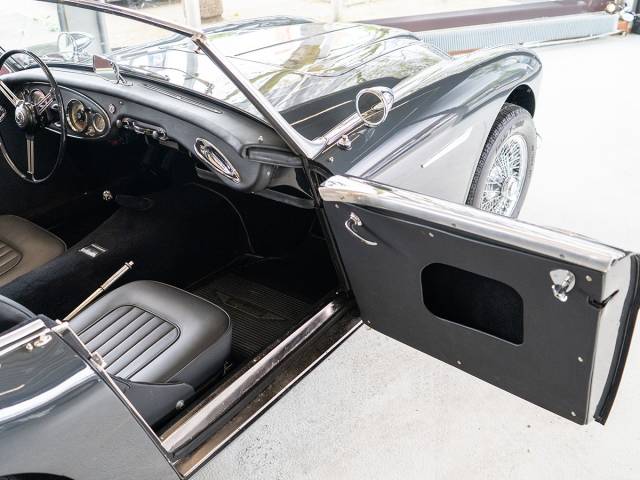 Austin-Healey 100/6 (BN6)