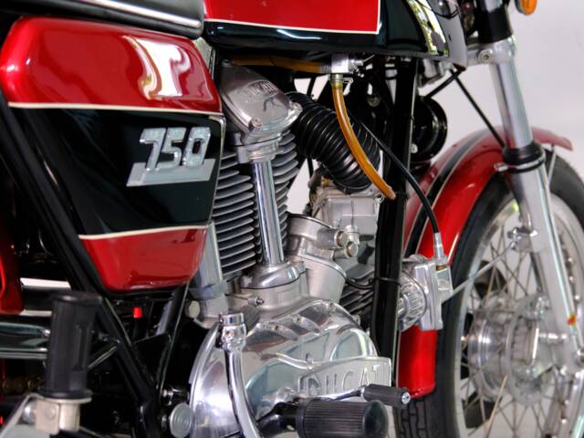 Ducati 750 GT