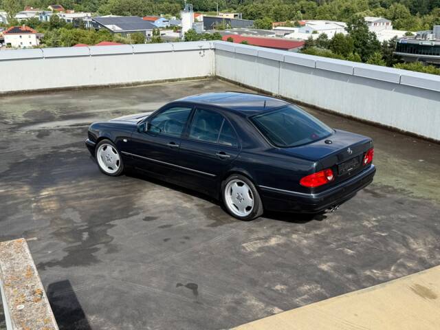 Mercedes-Benz E 50 AMG