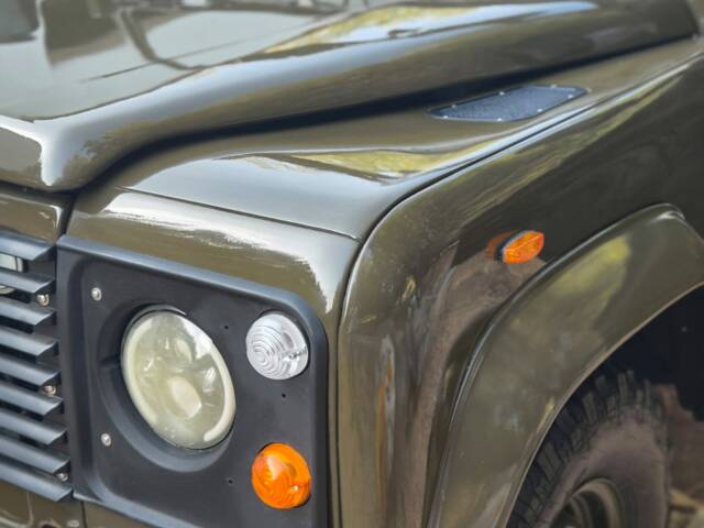 Land Rover 90