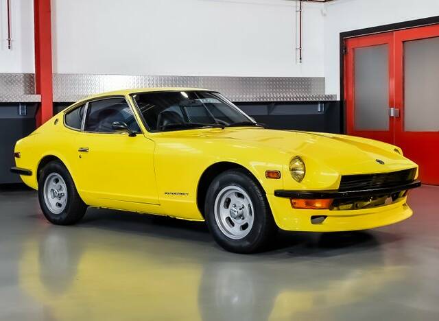 Image 1/7 of Datsun 240 Z (1972)