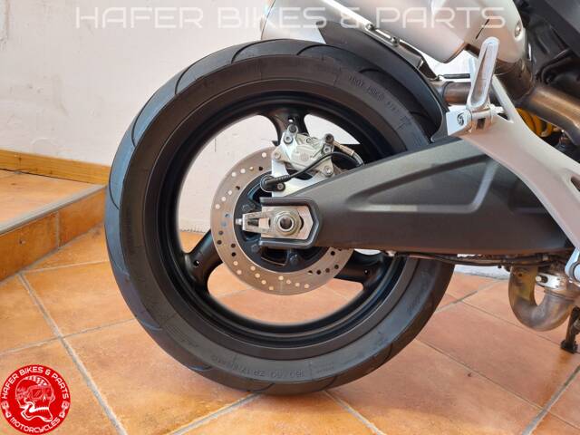 Ducati Monster 696 Plus
