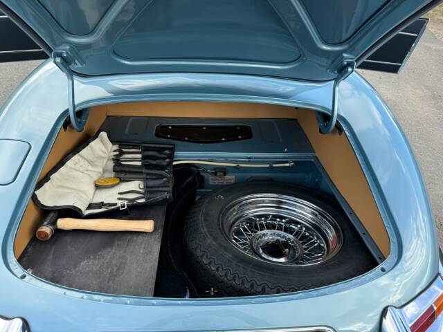 Jaguar E-Type 3.8 Flat Floor