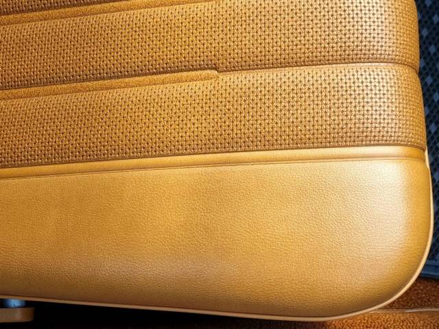 Mercedes-Benz 220