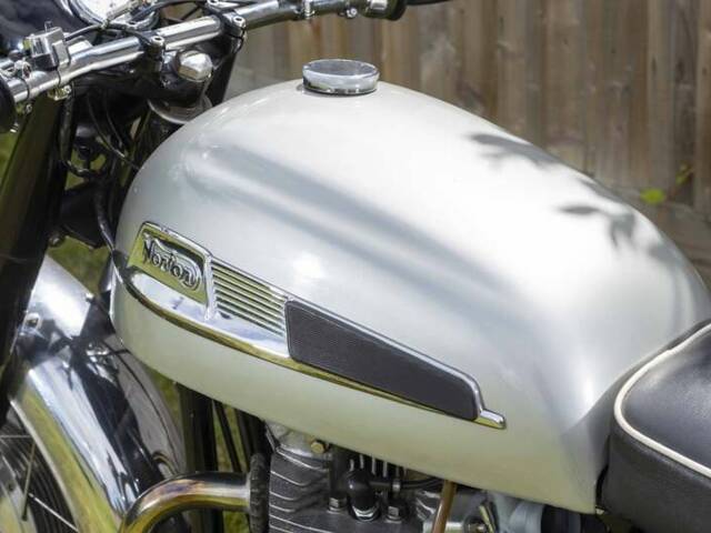 Norton 650 SS