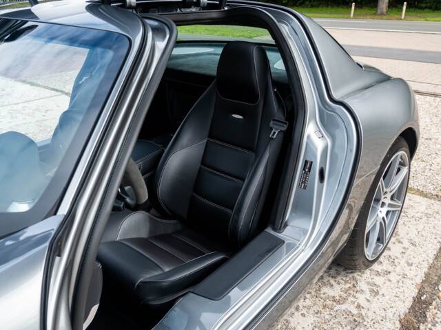 Mercedes-Benz SLS AMG