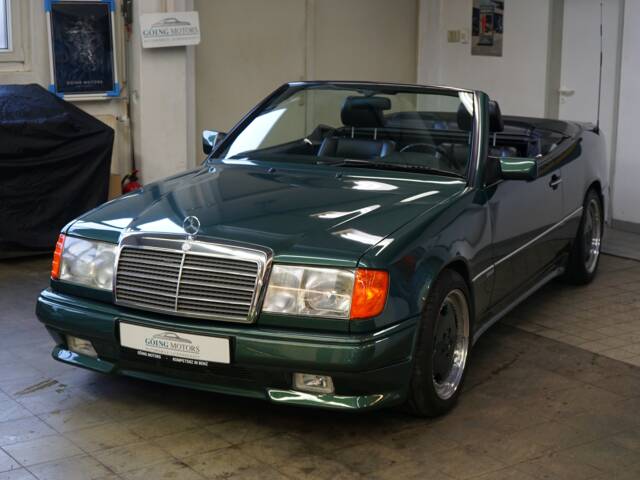 Mercedes-Benz 300 CE-24