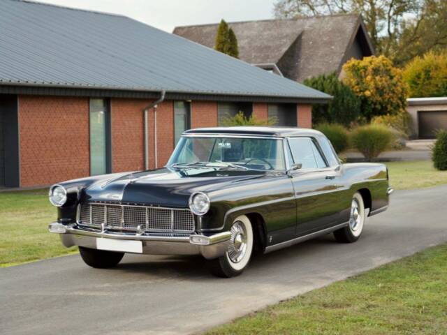 Lincoln Continental Mark II