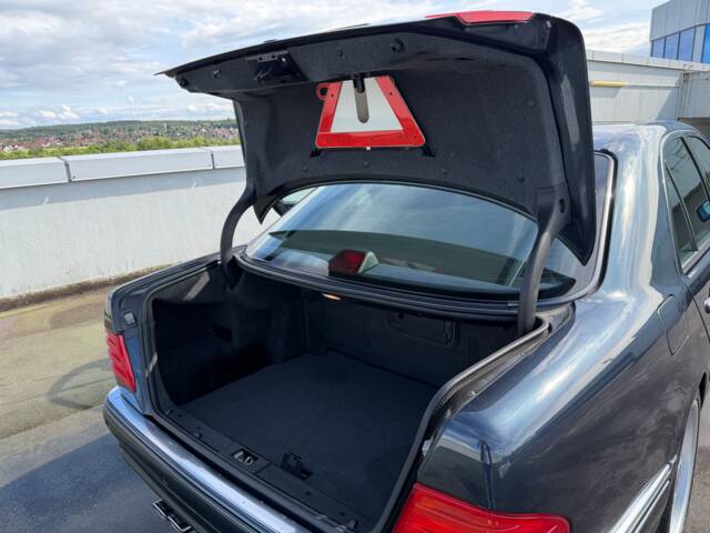 Mercedes-Benz E 50 AMG