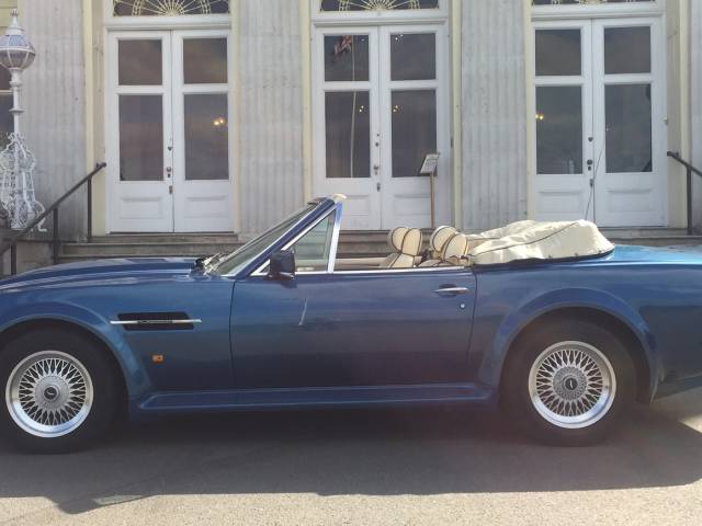 Aston Martin V8 Vantage Volante