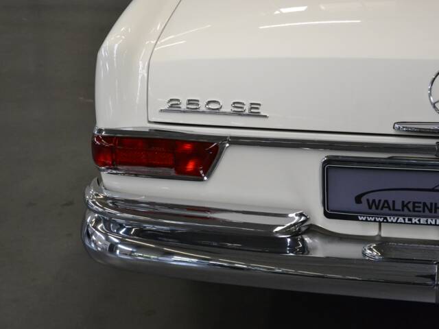 Mercedes-Benz 250 SE