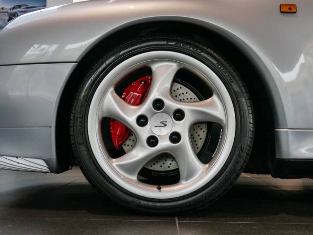 Porsche 911 Carrera 4S