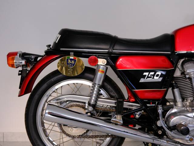 Ducati 750 GT