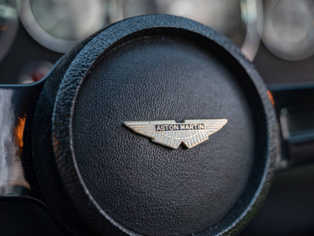 Aston Martin DBS Vantage