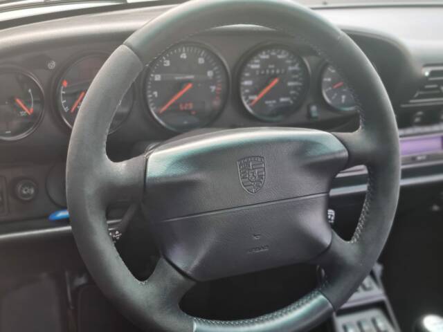 Porsche 911 Carrera 4