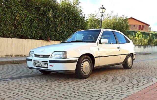 Image 1/9 of Opel Kadett 2,0i GSi 16V (1989)