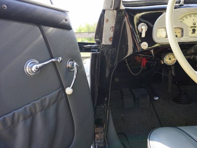 BMW 327