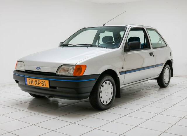 Image 1/7 of Ford Fiesta 1.1 (1992)