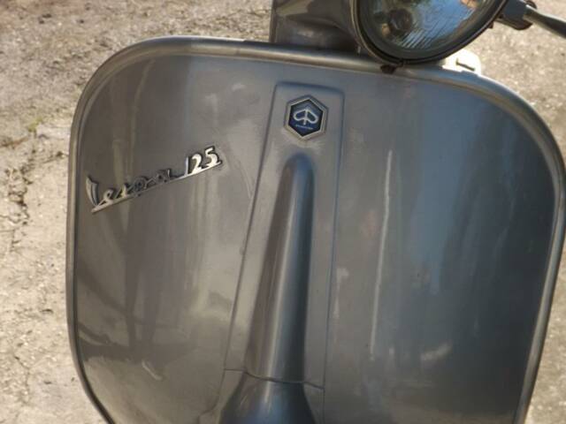Piaggio Vespa 125