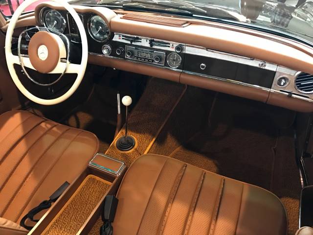 Mercedes-Benz 280 SL