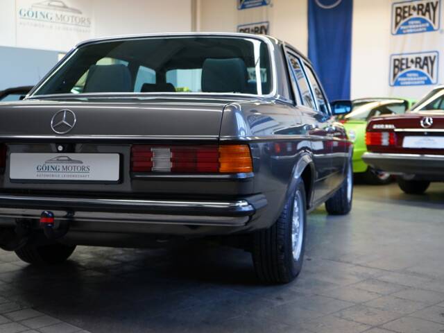 Mercedes-Benz 280 E