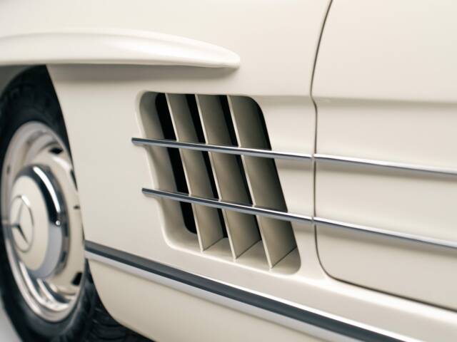 Mercedes-Benz 300 SL Roadster