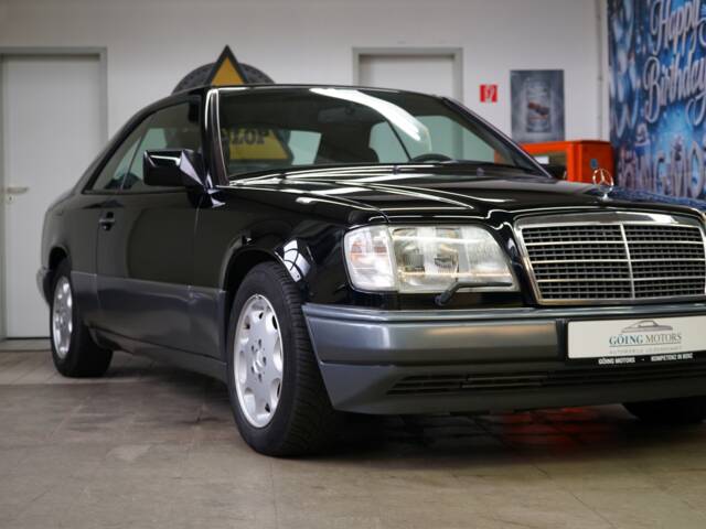 Mercedes-Benz E 320