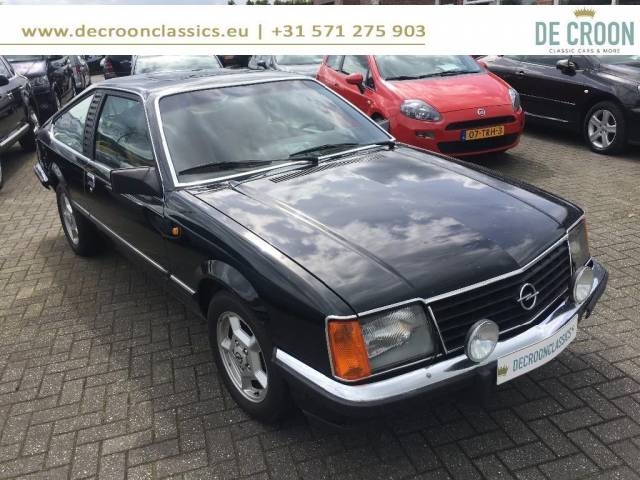 Image 1/12 de Opel Monza 3,0 (1982)
