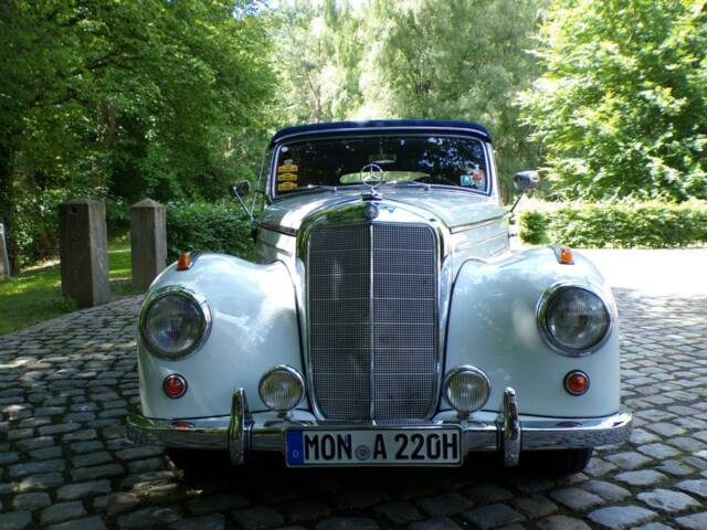Mercedes-Benz 220 Cabriolet A