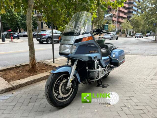 Honda GL 1200 Gold Wing Aspencade