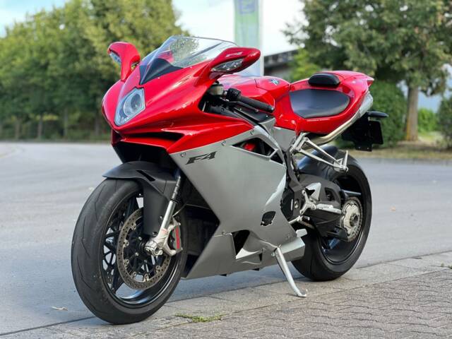 Image 1/26 of MV Agusta DUMMY (2010)