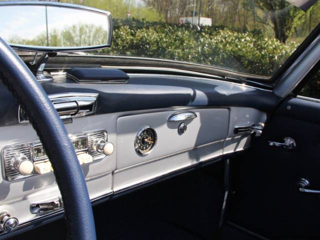 Mercedes-Benz 190 SL - MERCEDES BENZ 190 SL, Foto: (C) Nina Kaimer, Classic & Race Cars Peter Schleifer & Co