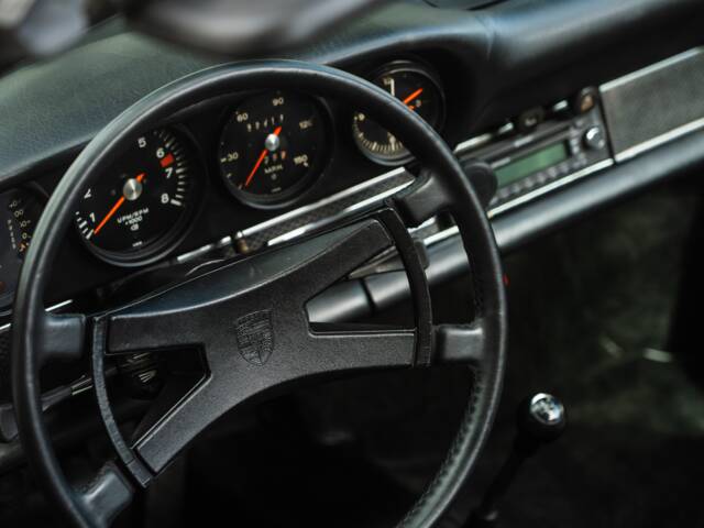 Porsche 911 2.2 T