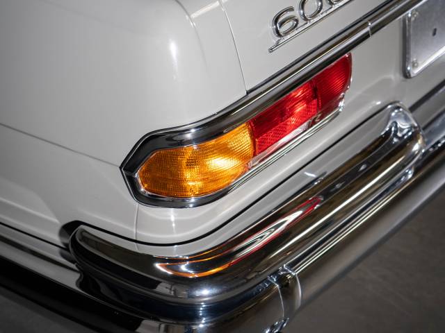 Mercedes-Benz 600