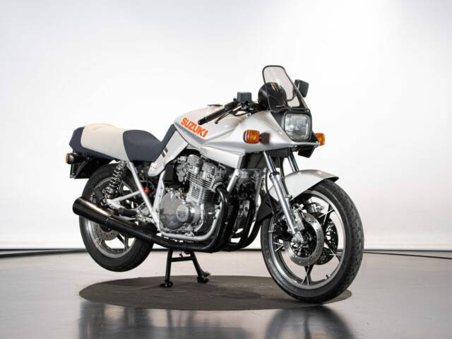 Suzuki GSX 750S Katana